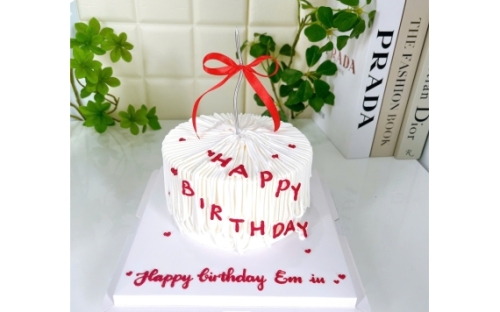 TOP BÁNH KEM TONE ĐỎ DÀNH CHO NỮ – HOT TREND 2025 TẠI KHÓM BAKERY