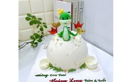 Bánh Kem Quả Trứng Đập Hot 2026 – Xu Hướng Bánh Sinh Nhật Độc Đáo Tại Khóm Bakery