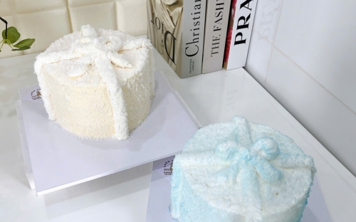 Những Mẫu Bánh Kem Xinh Dành Cho Nữ Làm Theo Yêu Cầu Tại KHÓM Bakery