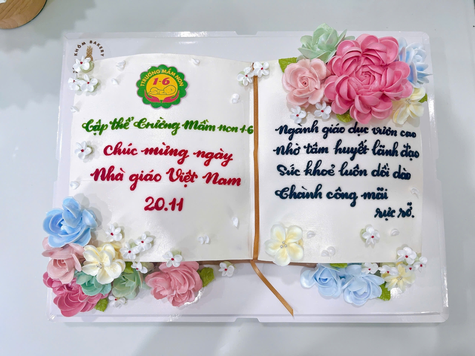 BÁNH KEM TRI ÂN 20/11 HOT TẠI KHÓM BAKERY