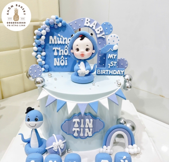 Bánh kem thôi nôi dành bé trai tuổi tỵ hot tone xanh dương 