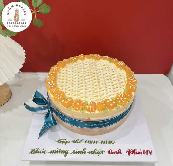 Bánh bông lan trứng muối sinh dành tặng doanh nghiệp