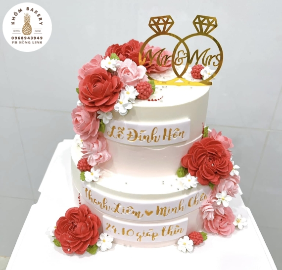 Bánh Kem Cưới Nặn Hoa Đặc Biệt - Thiết Kế Theo Yêu Cầu