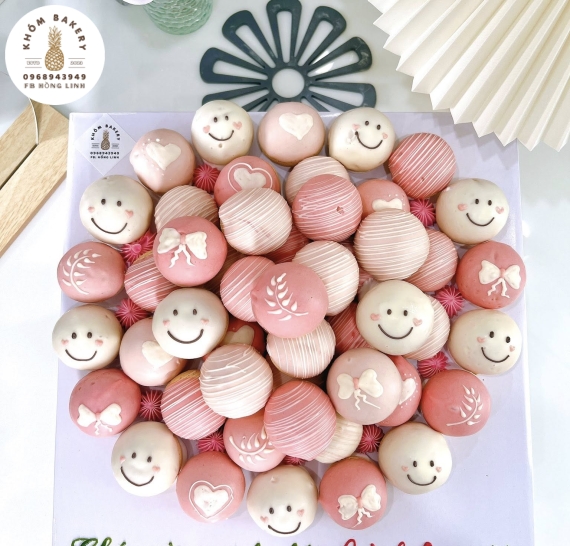 Bánh kem sudai mừng sinh nhật mẫu hot 2025 tone hồng