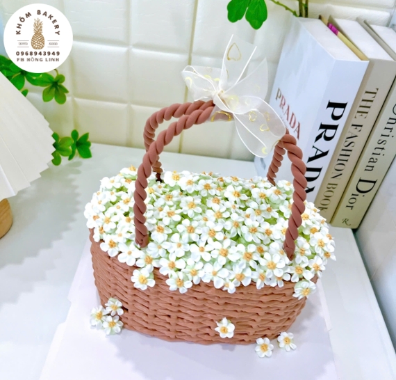 Giỏ bánh kem hoa cúc baby 