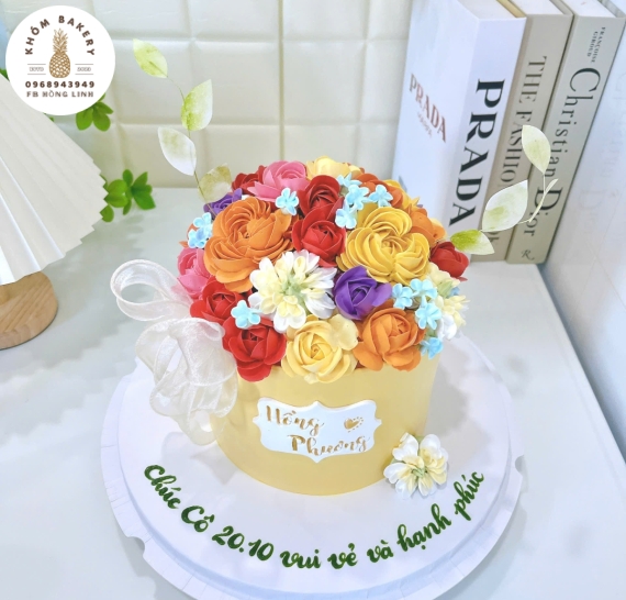 Giỏ bánh kem hoa đẹp