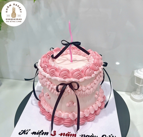 Bánh Kem Hàn Quốc  tone hồng kèm nơ 