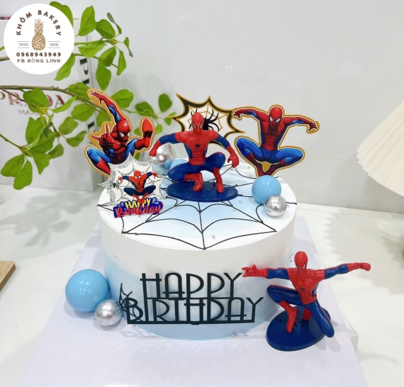 Bánh kem người nhện dành cho bé trai