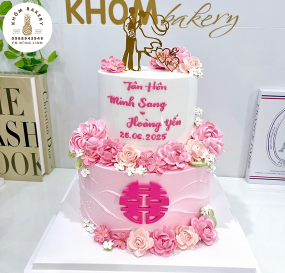 Bánh Kem Cưới làm theo yêu cầu tone hồng
