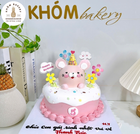 Bánh sinh nhật hot trend 2025 dành cho bé gái 