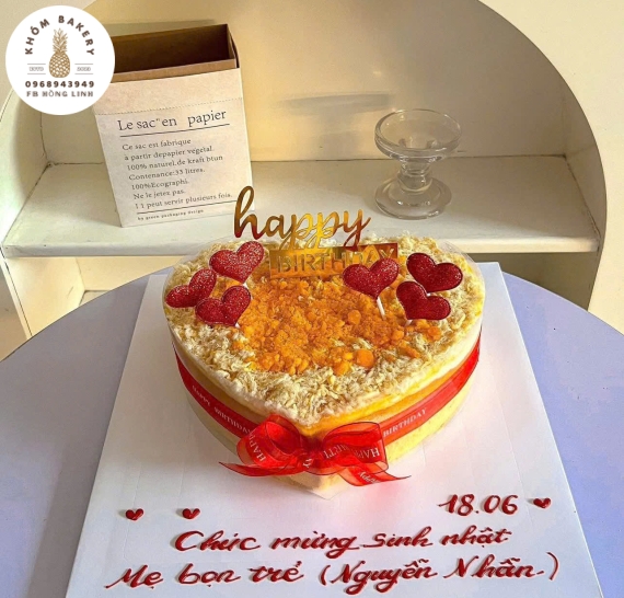 Mẫu bánh bông lan trứng muối tặng anh yêu