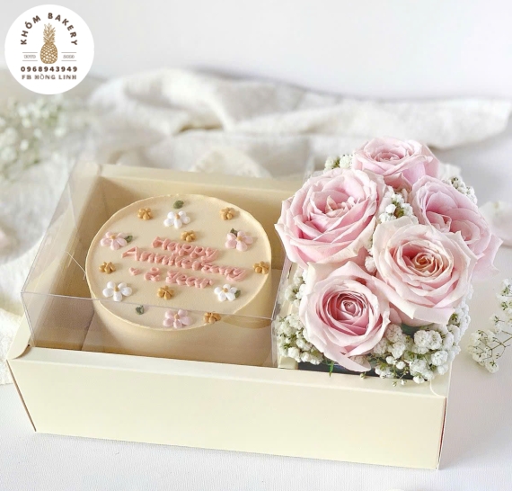 Sét bánh và hoa tặng ngày lễ