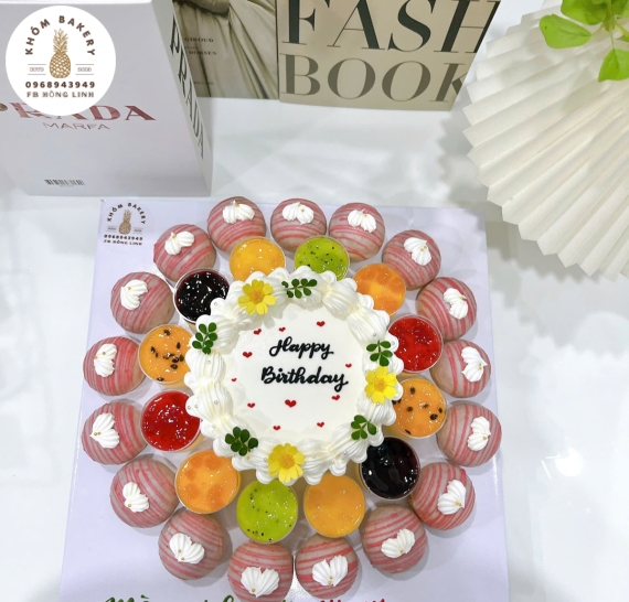 Bánh su kem kết hợp giữa bánh kem bắp và panacotta