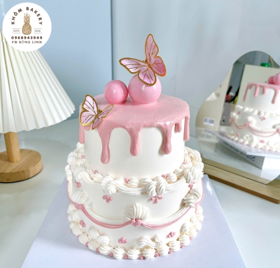 Mẫu bánh hàn quốc tone hồng 2 tầng