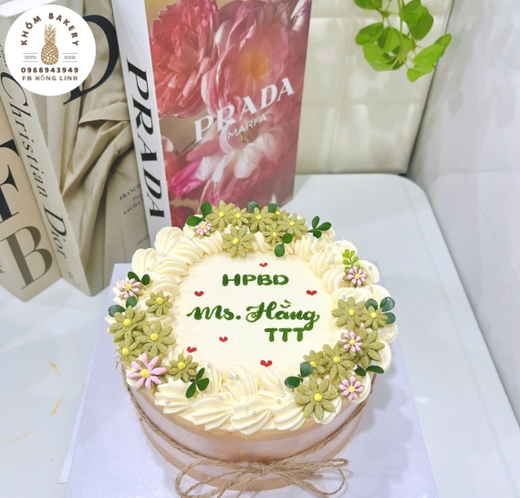 Mẫu bánh bông lan trứng muối hot tại Tân An,Long An dành tặng 