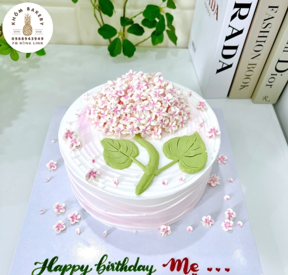 Bánh kem tạo hình hoa tú cầu
