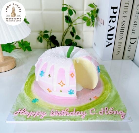 Bánh Kem tạo hình quả táo xinh dành cho nữ 