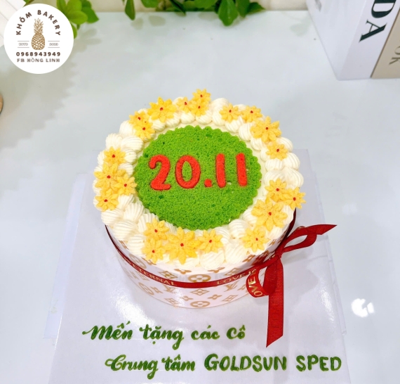 Mẫu bánh bông lan trứng muối tặng 20/11 