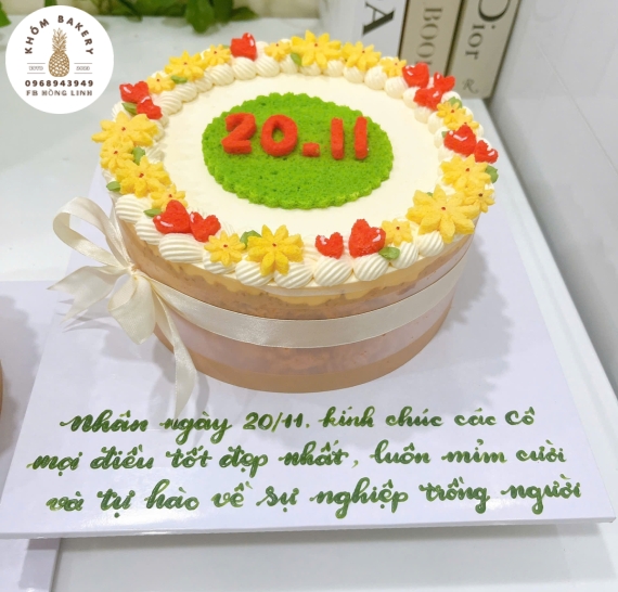 Mẫu bánh bông lan trứng muối tặng 20/11  làm theo yêu cầu