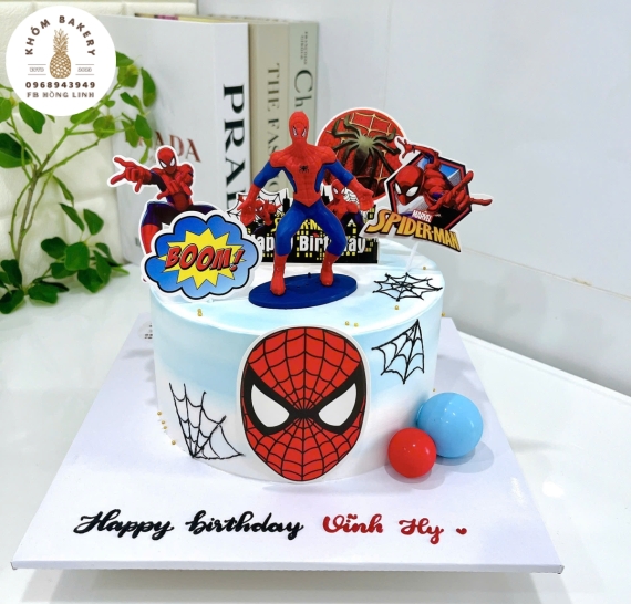 Bánh sinh nhật người nhện dành cho bé trai 