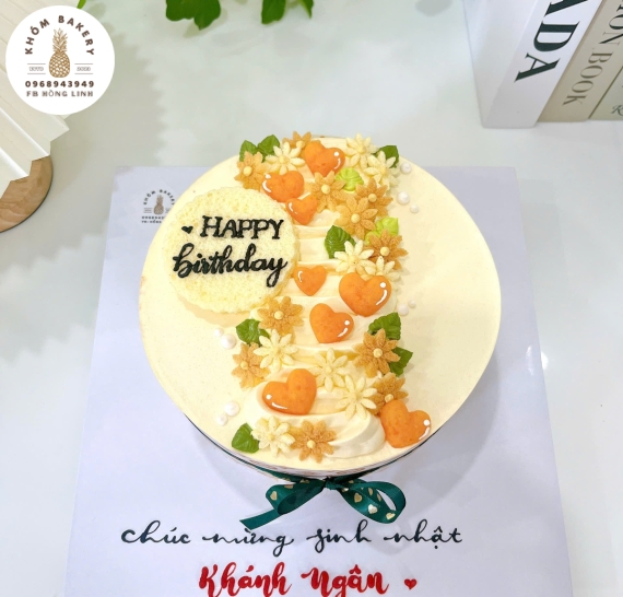 Bông lan trứng muối hot tại Long An-Khóm Bakery