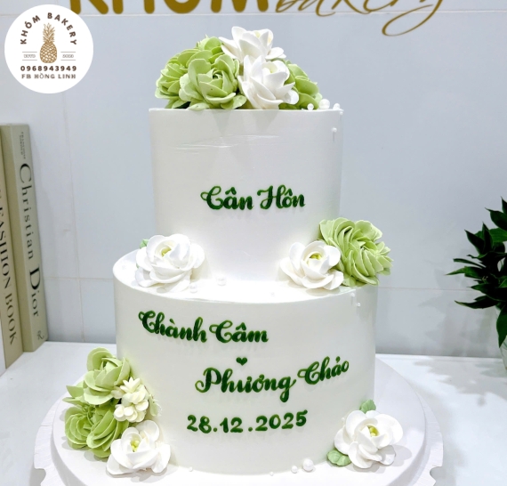 Bánh kem cưới 2 tầng tone trắng sang cao cấp tại Long An