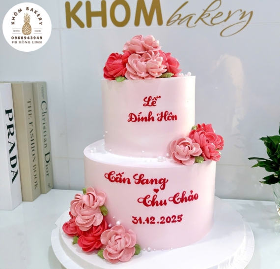 Bánh kem cưới 2 tầng tone hồng bản cao cấp