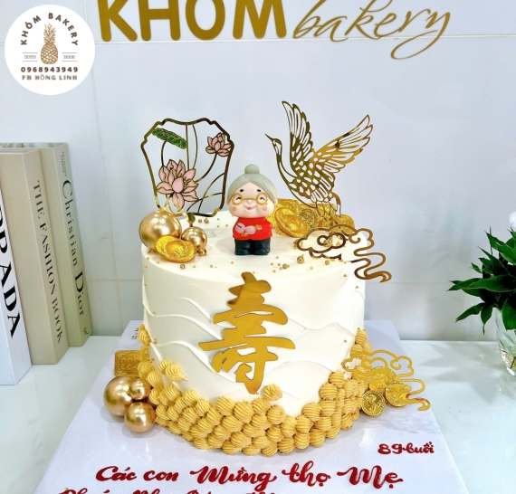 Bánh kem mừng thọ tặng mẹ tại Long An