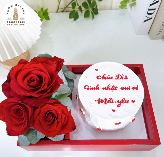 Sét bánh và hoa tone đỏ tặng anh yêu