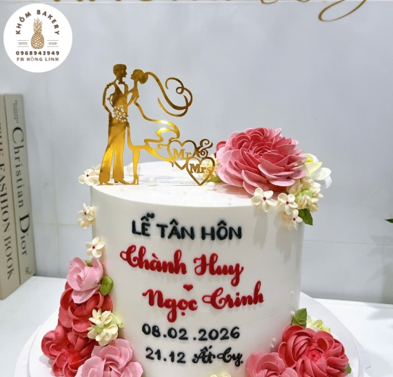 Bánh kem cưới cao cấp làm theo yêu cầu