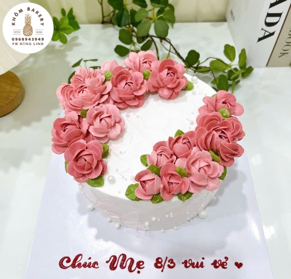 Bánh kem tặng mẹ chúc mừng 8/3 mẫu đẹp tại Khóm bakery