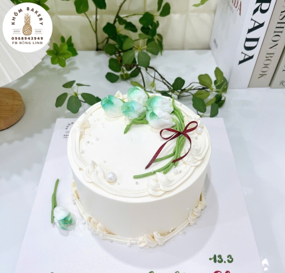 Bánh kem tặng nữ tạo bông hoa hot 2026