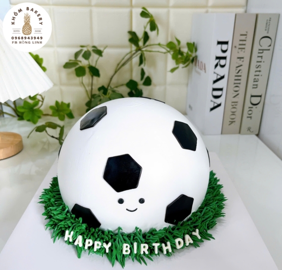 Bánh kem tạo hình quả bóng tặng anh yêu