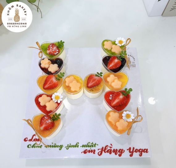 Bánh panacotta chữ H 