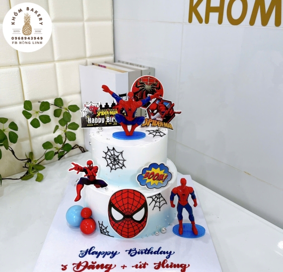 Bánh kem dành cho bé trai người nhện 2 tầng 