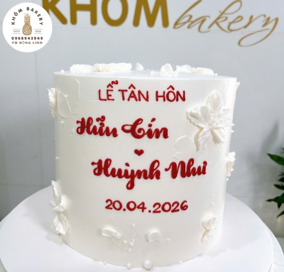 Mẫu bánh kem cưới tone trắng dành cho nữ hot 2026