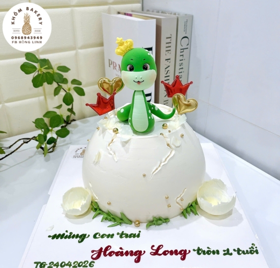 Bánh trứng nỏ ra bé tuổi tỵ tone xanh
