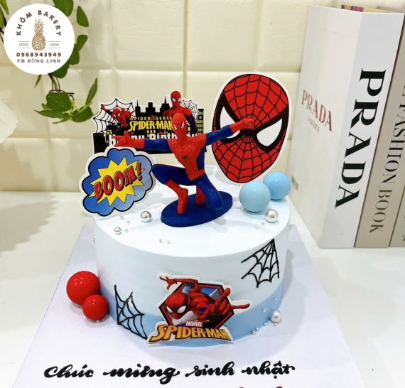 Bánh kem dành tặng cho bé trai yêu thích người nhện 