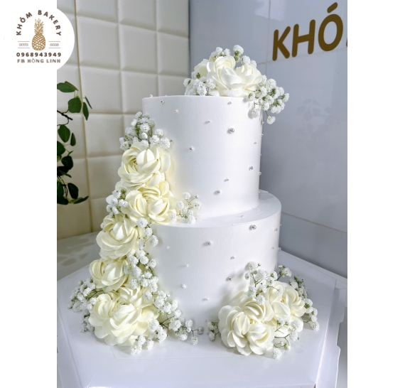 Mẫu bánh kem cưới đẹp cao cấp 2 tầng tone trắng 