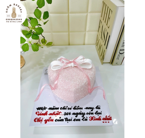 Mẫu bánh kem đẹp dành cho nữ trái tim phủ dừa hot 