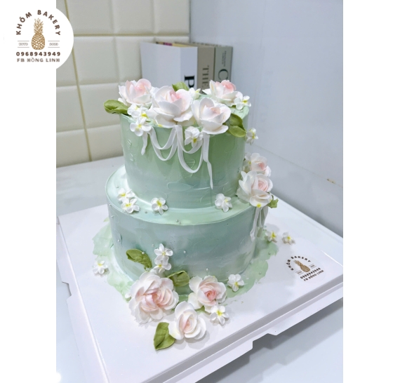Bánh Kem Cưới làm theo yêu cầu tone xanh pastel bắt bông tinh tế