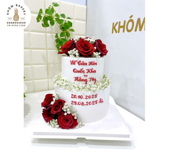 Bánh Kem Cưới 2 tầng tone trắng trang trí hoa hồng đỏ