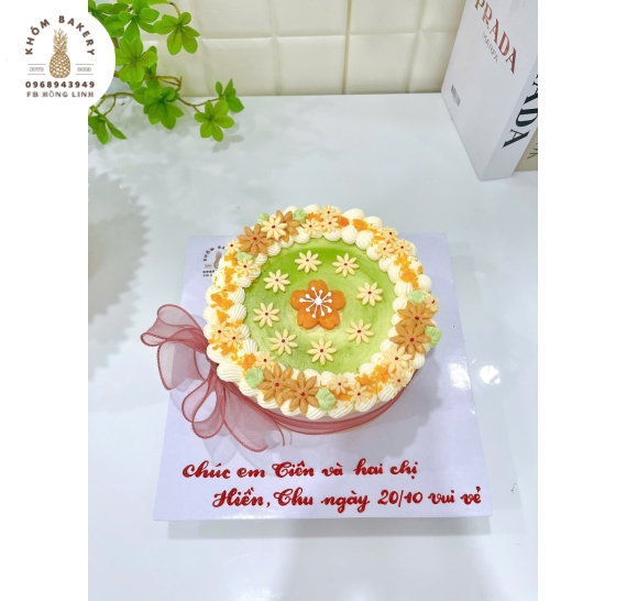 Mẫu bánh bông lan trứng muối tặng 20/10 tặng cô