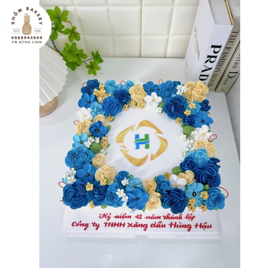 Bánh kem kỷ niệm hình vuông mừng thành lập công ty