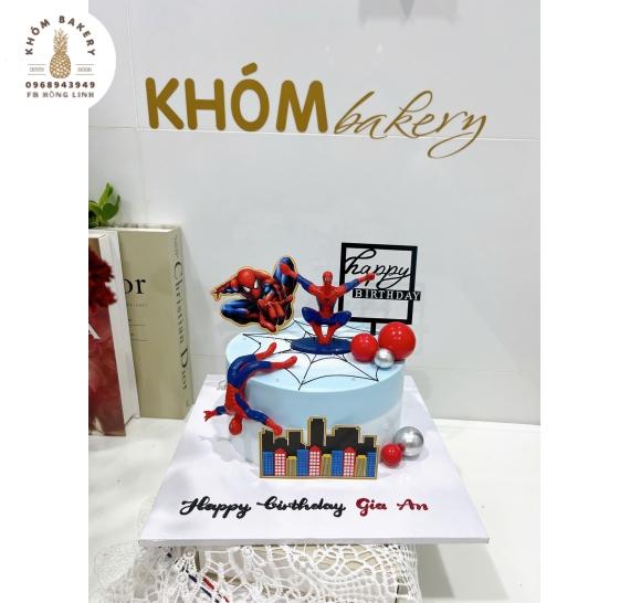 Bánh kem người nhện dành cho bé trai 