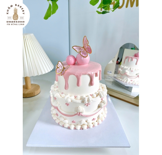 Mẫu bánh hàn quốc tone hồng 2 tầng