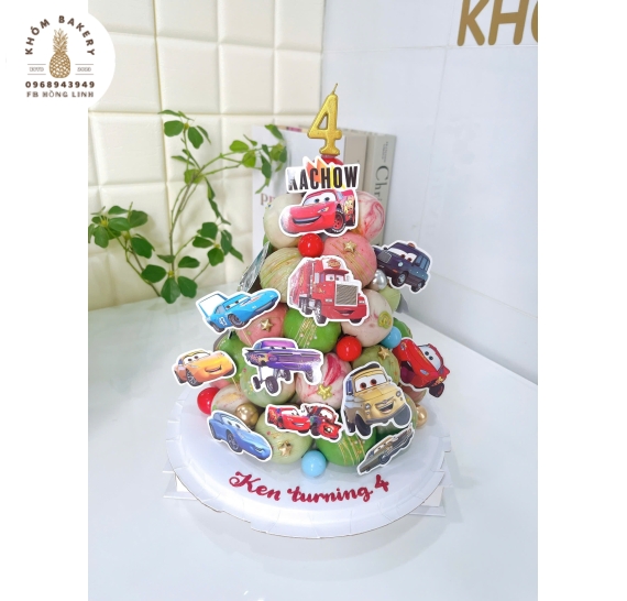 Tháp Bánh Sinh Nhật dành cho bé trai thích xe ô tô- 32 Bánh sếp tầng