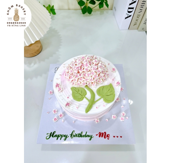 Bánh kem tạo hình hoa tú cầu