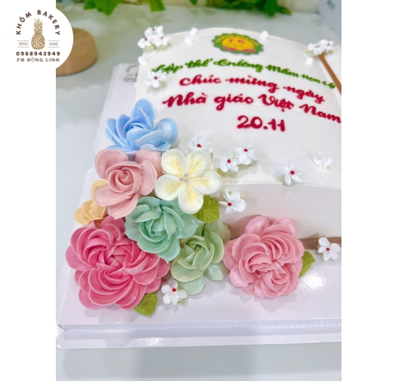 Bánh kem tạo hình quyển sách tặng tri ân tặng 20/11
