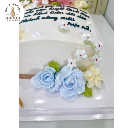 Bánh kem tạo hình quyển sách tặng tri ân tặng 20/11